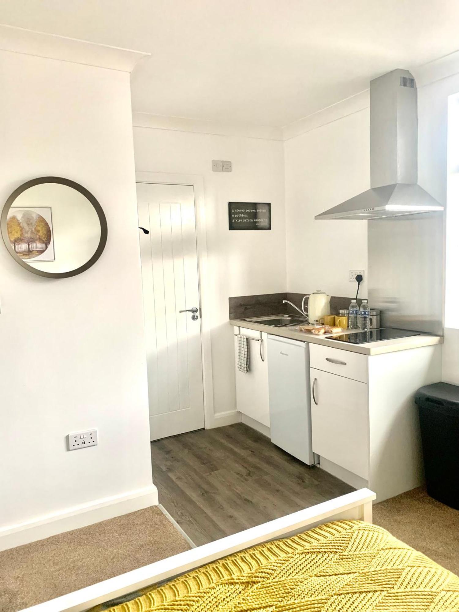 Studio 22 Lower Road Beeston Бистон Экстерьер фото