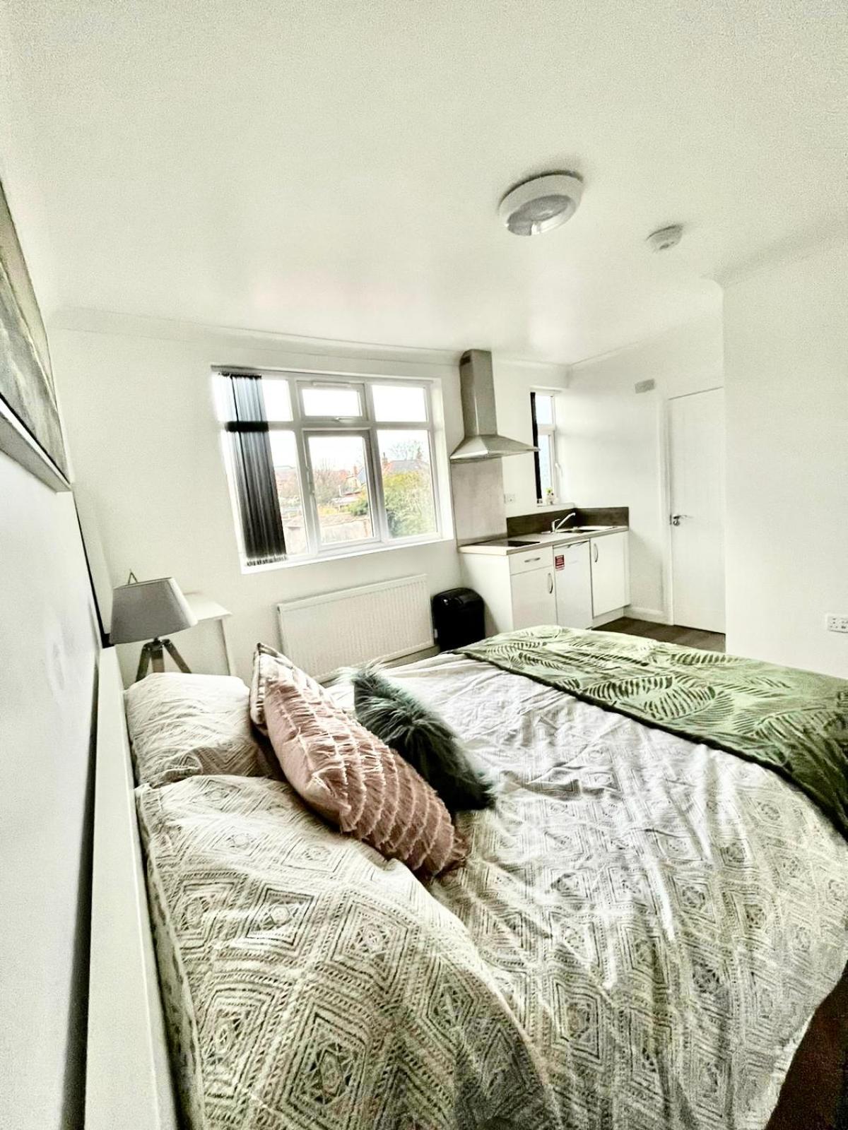 Studio 22 Lower Road Beeston Бистон Экстерьер фото