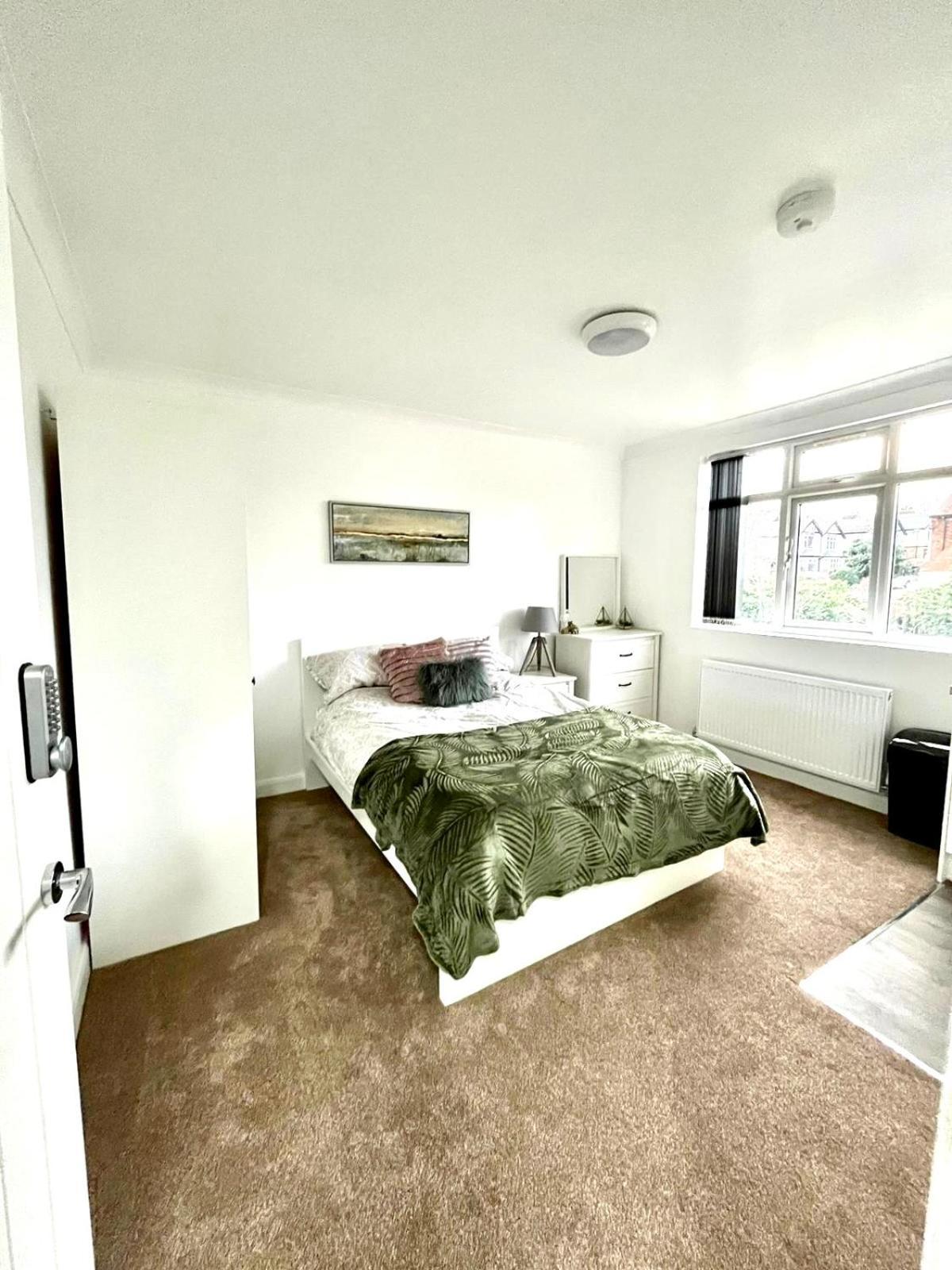 Studio 22 Lower Road Beeston Бистон Экстерьер фото