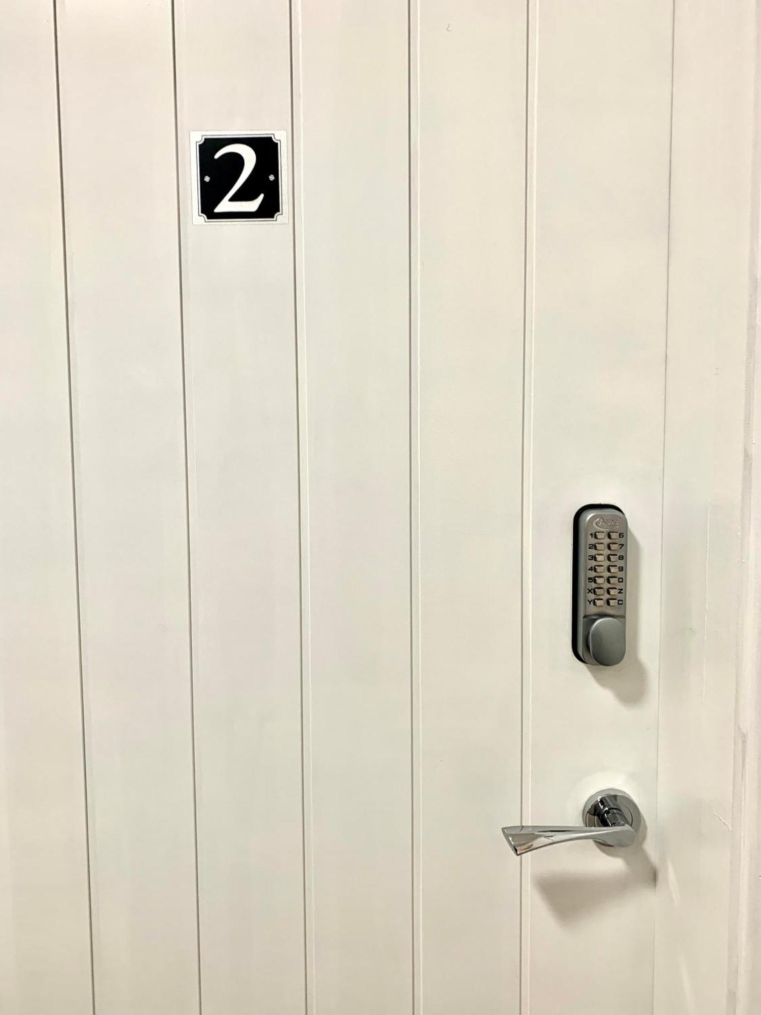 Studio 22 Lower Road Beeston Бистон Экстерьер фото